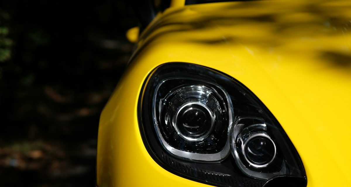 Нефтеюганец без прав с признаками опьянения сел за руль Porsche и получил штраф 250 тысяч рублей